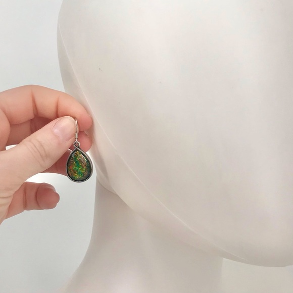 🌞10 for $15 Faux Opal Iridescent Drop Earrings - Picture 4 of 4